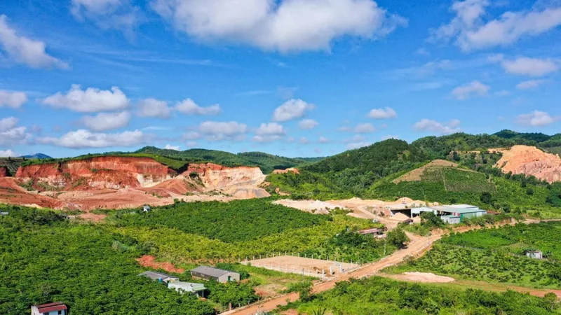 Lâm Đồng: Tăng cường công tác quản lý các doanh nghiệp khai thác cao lanh