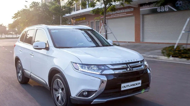 Xe Mitsubishi Outlander lộ diện ở Việt Nam 
