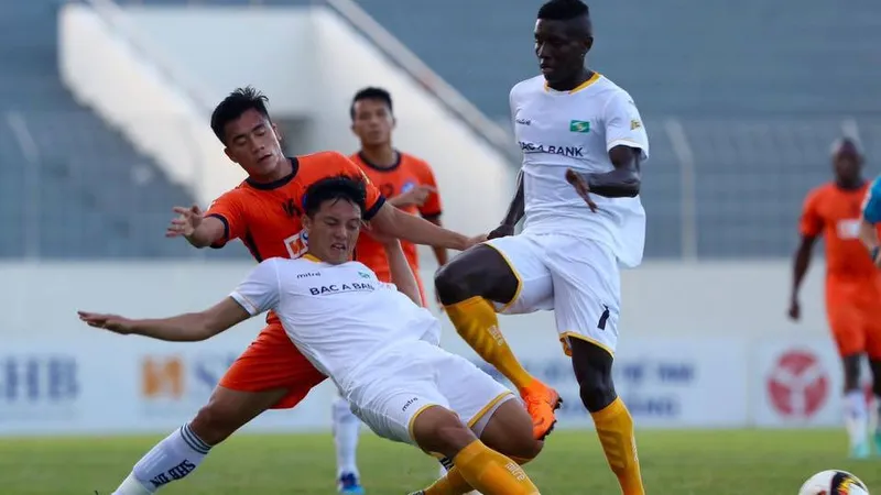 Đà Nẵng - SLNA 2-2: Hòa kịch tính