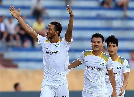Thanh Hóa - SLNA 2-3: Jemie Dwayne giúp SLNA giành chiến thắng