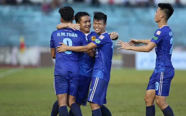 Quảng Nam - TPHCM 2-1: Douglas, Olivera Warley khiến HLV Miura trắng tay rời Tam Kỳ