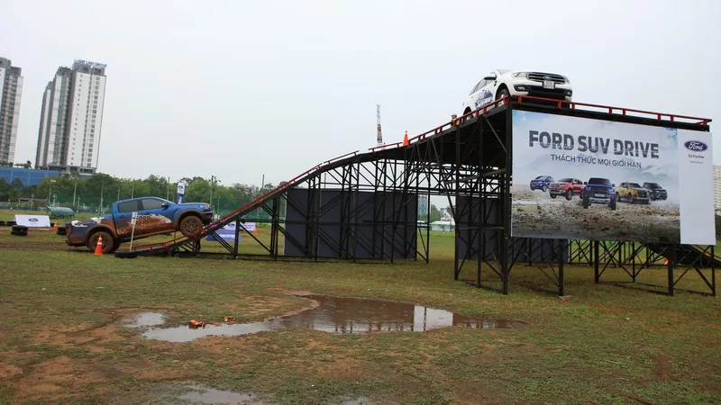 Lái thử Ford SUV Drive - Thách thức mọi giới hạn