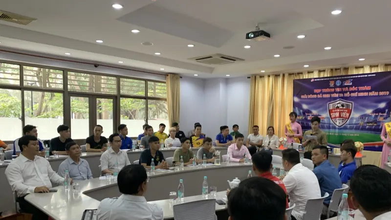 Buổi bốc thăm chia bảng diễn ra tại Hội trường ĐH Tôn Đức Thắng