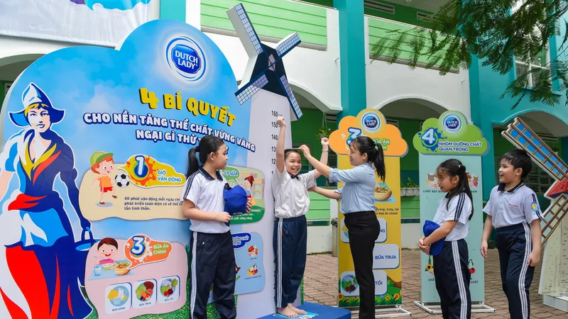 ​Góc dinh dưỡng nhằm cung cấp kiến thức về chế độ dinh dưỡng cân bằng, theo dõi tiến độ phát triển chiều cao cân nặng cho các em học sinh.