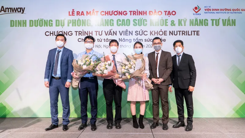 AMWAY và Viện Dinh dưỡng quốc gia ra mắt chương trình đào tạo dinh dưỡng