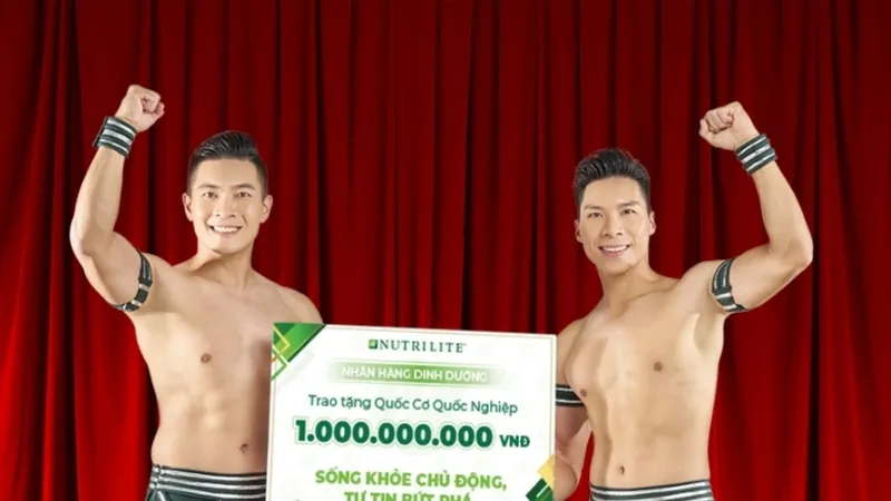 Nhãn hàng dinh dưỡng Nutrilite thưởng nóng 1 tỷ đồng cho anh em nghệ sĩ Quốc Cơ - Quốc Nghiệp