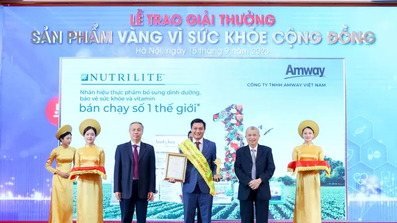 Amway Việt Nam lần thứ 11 nhận giải thưởng “Sản phẩm vàng vì sức khỏe cộng đồng”