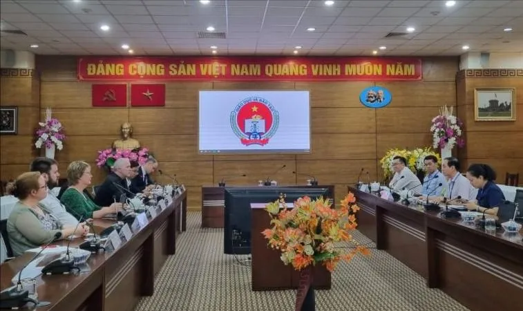 Đoàn trao đổi với Sở GD-ĐT TPHCM về việc ứng dụng công nghệ thông tin và sản phẩm EdTech tại các trường học trên địa bàn thành phố