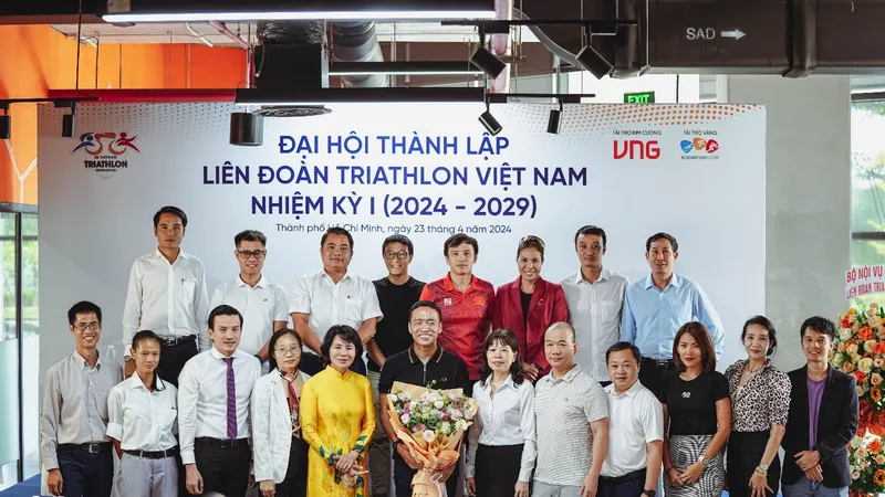 Ban Thường vụ VTRIF nhiệm kỳ I (2024-2029) và các đại biểu tại đại hội
