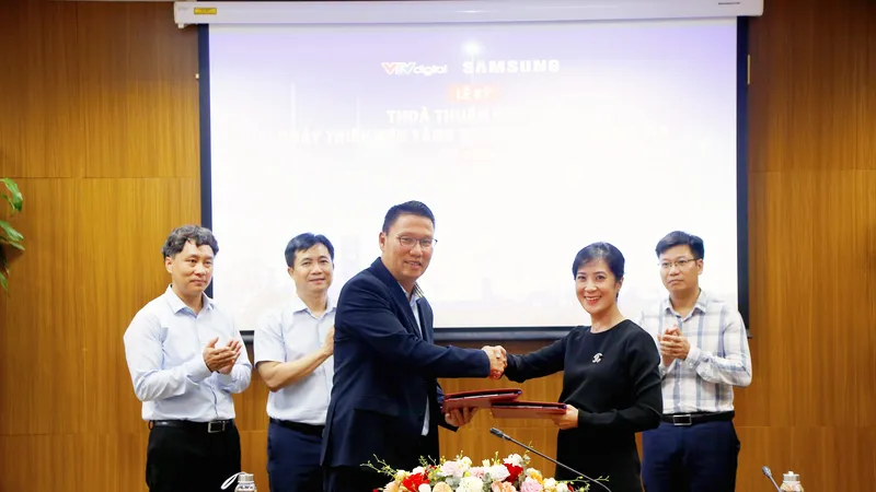 Samsung Việt Nam và Đài Truyền hình Việt Nam hợp tác cài đặt VTVgo và tích hợp nút VTVgo lên điều khiển TV Samsung