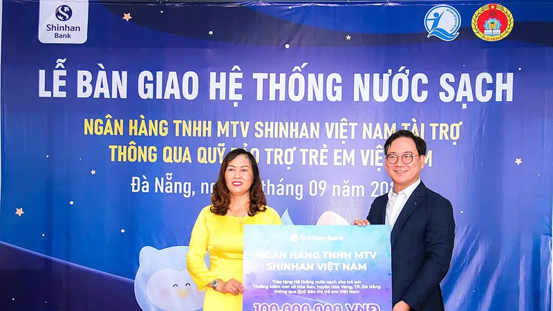 Ngân hàng Shinhan Việt Nam trao hệ thống nước sạch tặng Trường Mầm non Hòa Sơn, huyện Hòa Vang, TP Đà Nẵng