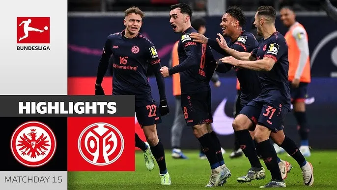 Eintracht Frankfurt vs Mainz 1-3: Kaua Santos bất ngờ phản lưới nhà, Nadiem Amiri nhận thẻ đỏ, Paul Nebel toả sáng cú đúp, Rasmus Kristensen ghi bàn danh dự