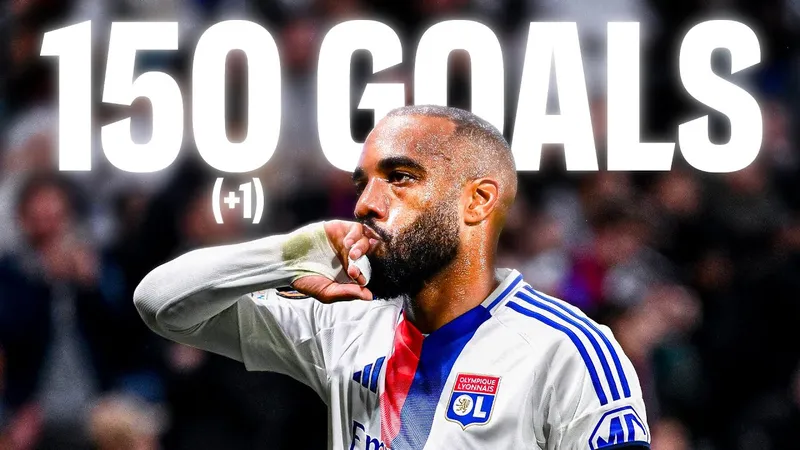 Alexandre Lacazette bùng nổ 150 bàn thắng ở đấu trường Ligue 1 trong màu áo Olympique Lyon 