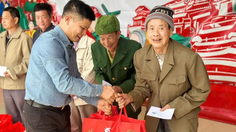 SABECO mở tết ấm áp và sung túc qua "63 Gắn kết - 1 Tết sum vầy"