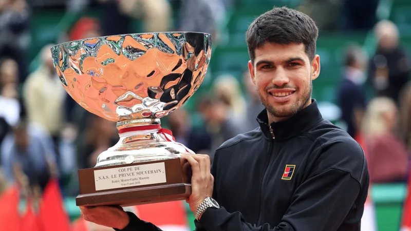 Những cú đánh đẹp nhất của Carlos Alcaraz trong tuần giành danh hiệu tại Monte Carlo 2025