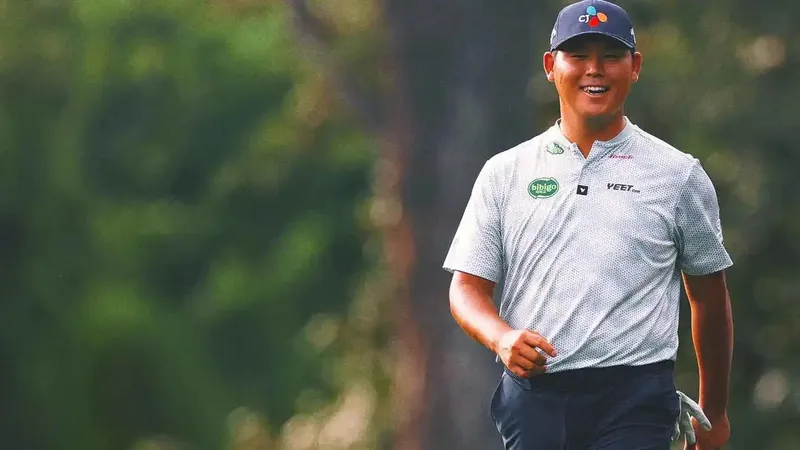Golfer Hàn Quốc Si Woo Kim lập kỷ lục cú hole-in-one 252 yards dài nhất lịch sử các giải major, trước đó Eric Cole cũng có cú hole-in-one trong khuôn khổ PGA Championship năm nay