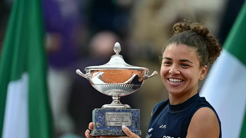 Hành trình Jasmine Paolini trở thành tay vợt nữ đầu tiên của nước chủ nhà vô địch Rome Open sau 40 năm