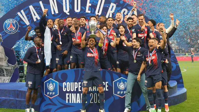 PSG vs Reims 3-0: Barcola xuất thần cú đúp trong 3 phút, Hakimi chốt hạ chiến thắng, thầy trò HLV Luis Enrique dễ dàng đăng quang Coupe de France 2025