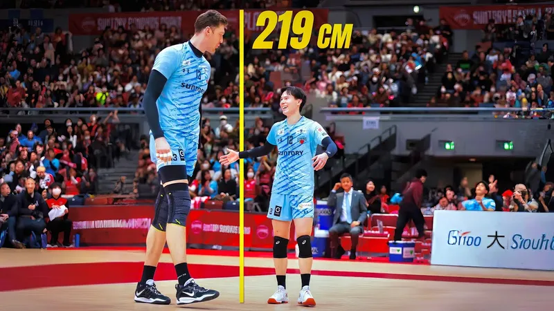 Miễn bàn với "máy đập" Dmitriy Muserskiy có chiều cao 2m19, nỗi sợ hãi của các tay chắn