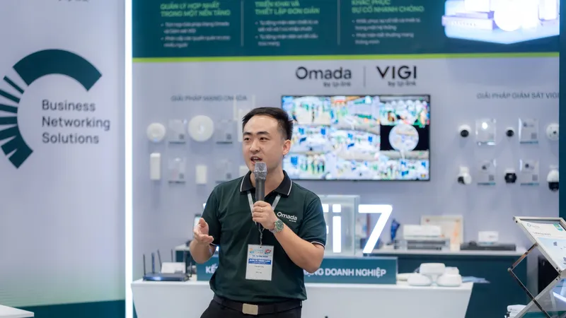 TP-Link dẫn đầu xu hướng tại ICTComm 2025 với Giải pháp Mạng - Giám sát hợp nhất Omada Central và Hệ sinh thái Wi-Fi 7 toàn diện