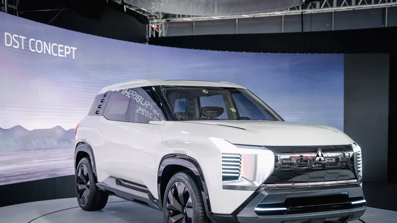 Mitsubishi DST Concept được trình làng