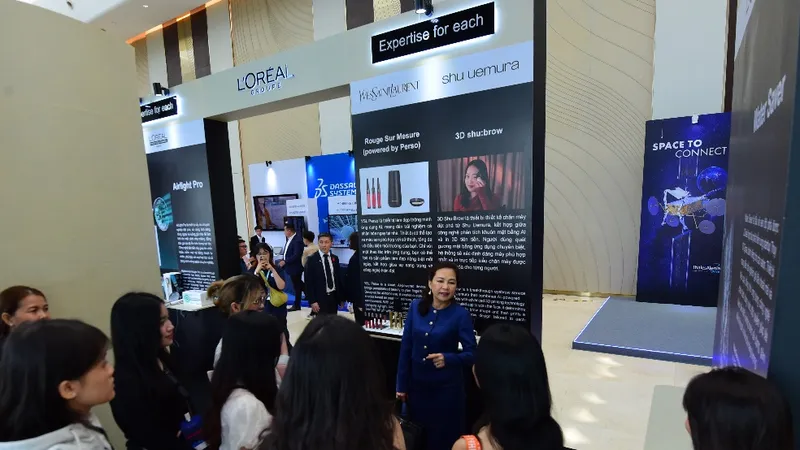 L'Oréal giời thiệu những thiết bị công nghệ định hình tương lai ngành làm đẹp 