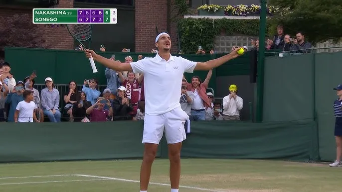 Brandon Nakashima vs Lorenzo Sonego 7-6, 6-7, 6-7, 6-3, 6-7: Giằng co, kịch tính, Sonego thắng Nakashima, ghi dấu kỷ lục trận đấu dài nhất Wimbledon 2025 với 5 giờ 4 phút