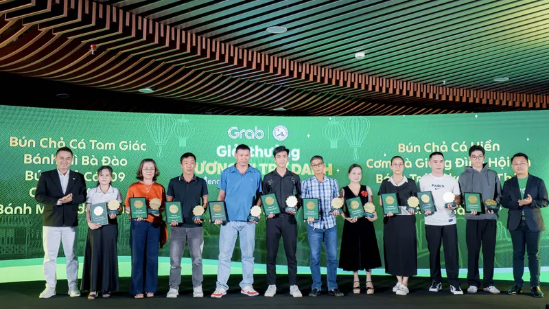 Grab và Hiệp hội Văn hóa ẩm thực TP Đà Nẵng vinh danh hàng loạt quán ngon địa phương