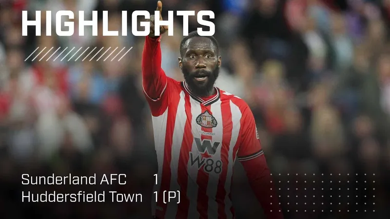 Sunderland vs Huddersfield 1-1: Leo Castledine khai bàn phút thứ 9, Leo Castledine kịp cứu thua, Milan Aleksic hỏng penalty, ngậm ngùi thất trận