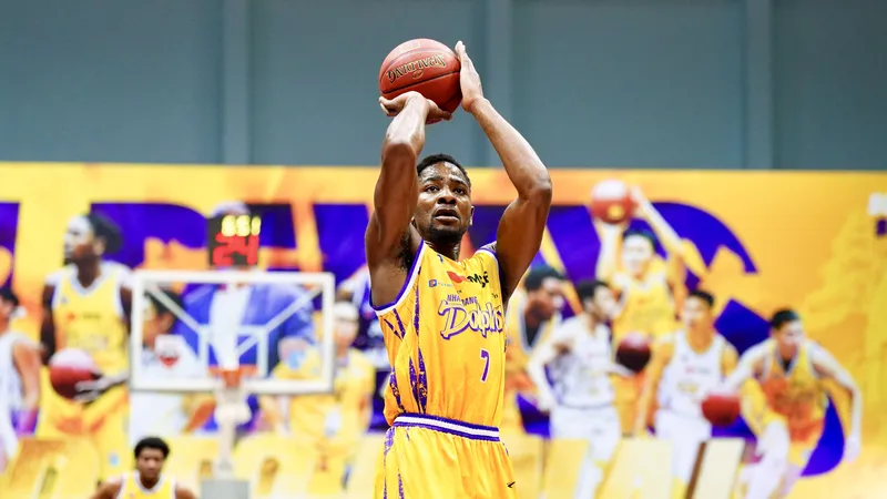 Nha Trang Dolphins vs Cantho Catfish 105-93: Mykal Jenkins nhận danh hiệu Player of the Game, Nha Trang Dolphin gặp Hanoi Buffaloes ở chuỗi chung kết VBA