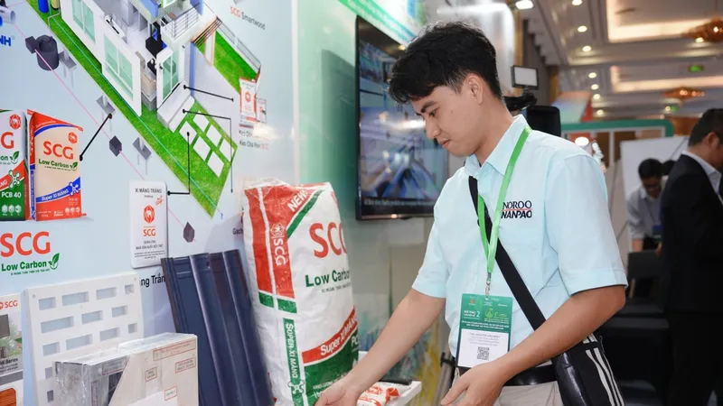 Khu trưng bày sản phẩm vật liệu xanh của Tập đoàn SCG và các đối tác tại Triển lãm Tuần lễ Công trình xanh và Giao thông xanh 2025