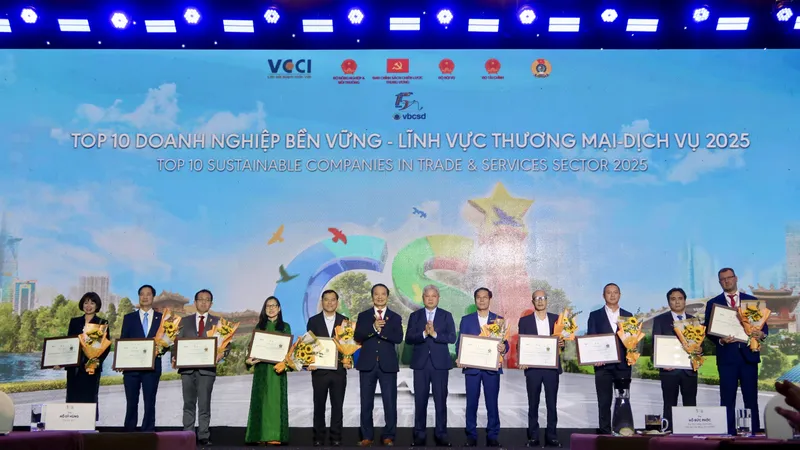 AEON Việt Nam 3 năm liền vào Tốp 3 Doanh nghiệp bền vững lĩnh vực Thương mại - Dịch vụ
