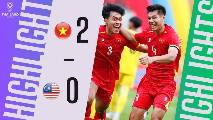 U22 Việt Nam vs U22 Malaysia 2-0: Hiểu Minh, Minh Phúc lần lượt tỏa sáng, thầy trò HLV Kim Sang Sik giành vé bán kết nam SEA Games 