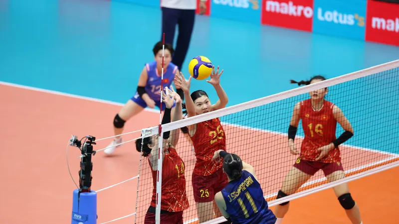 Nữ Thái Lan vs Nữ Việt Nam 3-2: Chung kết nghẹt thở, thầy trò HLV Nguyễn Tuấn Kiệt để vuột HCV, bỏ lỡ cơ hội lịch sử bóng chuyền Việt 