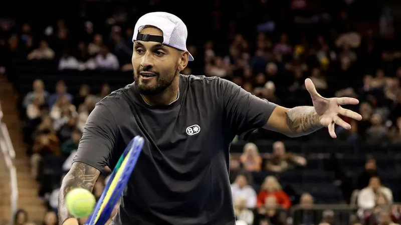 Nick Kyrgios vs Aleksandar Kovacevic 3-6, 4-6: Kyrgios nỗ lực bất thành, Kovacevic giành vé đi tiếp Brisbane International 2026 