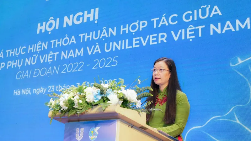 Bà Nguyễn Thị Thu Hiền, Phó Chủ tịch Hội Liên hiệp Phụ nữ Việt Nam, phát biểu tại Hội nghị 