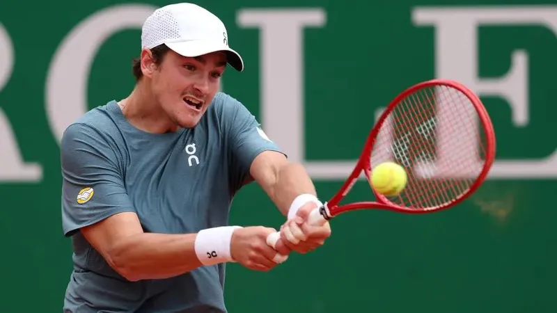 Matteo Berrettini vs Joao Fonseca 3-6, 2-6: Tài năng 19 tuổi Fonseca lập kỷ lục hạ Berrettini, lần đầu vào tứ kết Masters 1000 ở Monte Carlo 