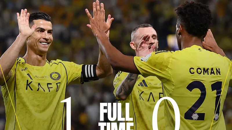 Al Nassr vs Al Ettifaq 1-0: Ronaldo sút xa, thủ môn Al Ettifaq trượt bóng, Kingsley Coman chớp thời cơ đá bồi ghi bàn duy nhất cho Al Nassr