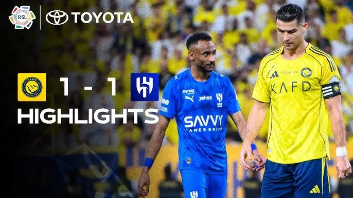 Al Nassr vs Al Hilal 1-1: Simakan sút mở bàn, Bento phản lưới nhà phút bù giờ, Ronaldo ngậm ngùi chia điểm, Al Nassr hơn Al Hilal 5 điểm