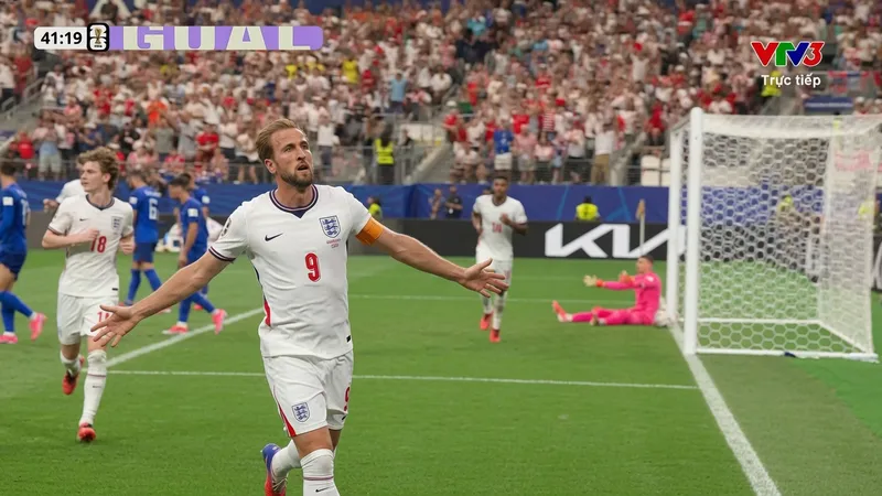 Harry Kane hạ thủ môn Livakovic trên chấm penalty, tuyển Anh tạm dẫn trước 1-0