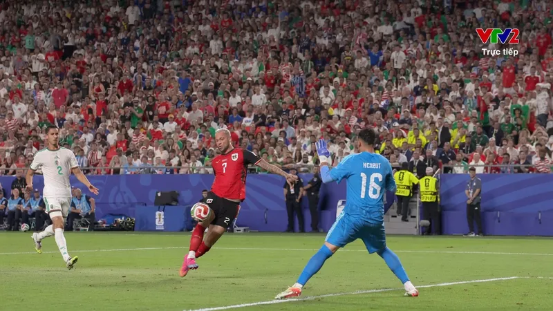 David Alaba kiến tạo chính xác, Marko Arnautovic dứt điểm mở tỷ số cho Áo