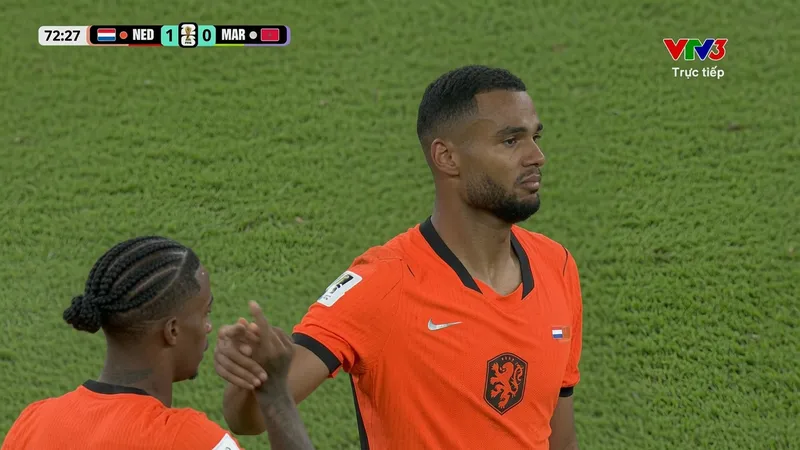 Cody Gakpo kiến tạo và Summerville tung cú sút chìm hạ thủ môn Bono. Hà Lan mở tỷ số 1-0