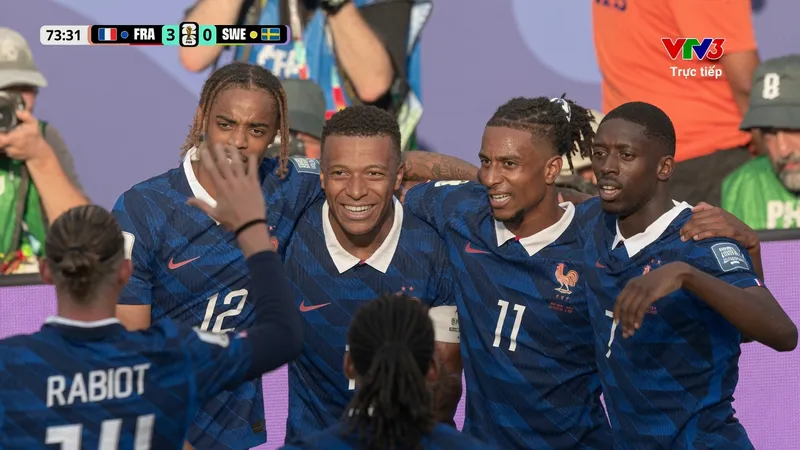 "Song sát" Olise - Mbappe nhịp nhàng: Olise chọc khe, Mbappe tung cú sút nâng tỷ số lên 3-0 cho Pháp