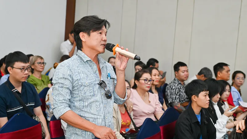 Phường Bến Thành: Đồng hành cùng hộ kinh doanh chuyển đổi từ thuế khoán sang kê khai