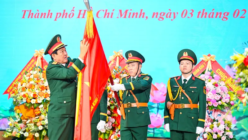 Cục Chính trị Quân khu 7 đón nhận Huân chương Bảo vệ Tổ quốc hạng Nhất