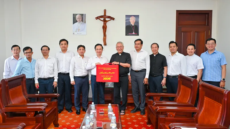 Lãnh đạo TPHCM thăm, chúc tết Giám mục Giáo phận Bà Rịa