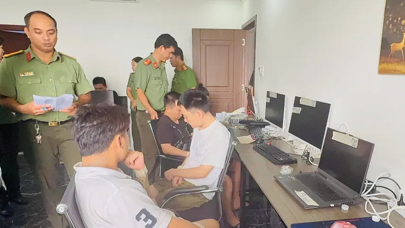 Xử lý hàng chục đối tượng người nước ngoài nghi hoạt động phi pháp ở TPHCM