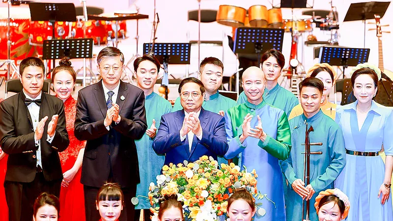 Thủ tướng Phạm Minh Chính bắt đầu chuyến công tác tại Trung Quốc