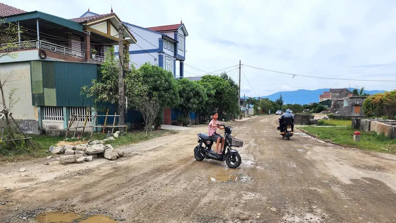 Hà Tĩnh thi công đoạn đường 400m sau gần 14 năm gián đoạn