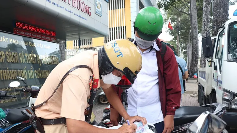 Tăng mức phạt, tăng trách nhiệm và đạo đức công vụ
